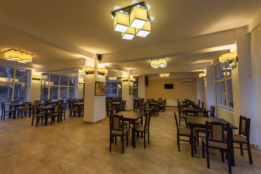 Hotel Sara'S Sons Băile Herculane Zewnętrze zdjęcie