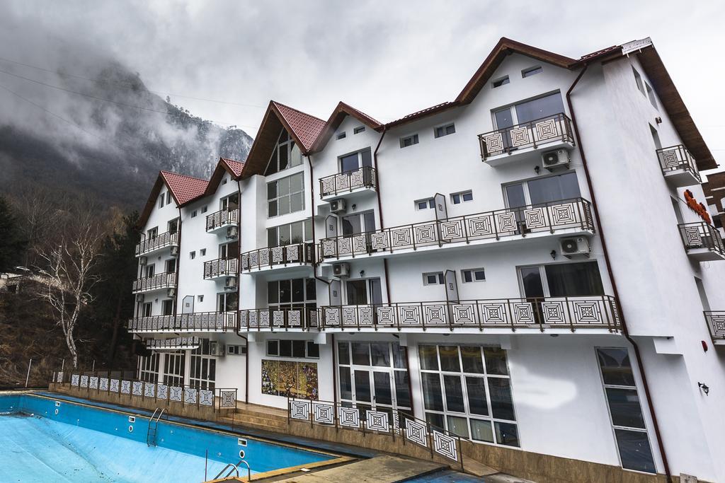 Hotel Sara'S Sons Băile Herculane Zewnętrze zdjęcie