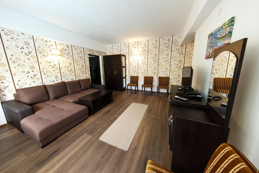 Hotel Sara'S Sons Băile Herculane Zewnętrze zdjęcie